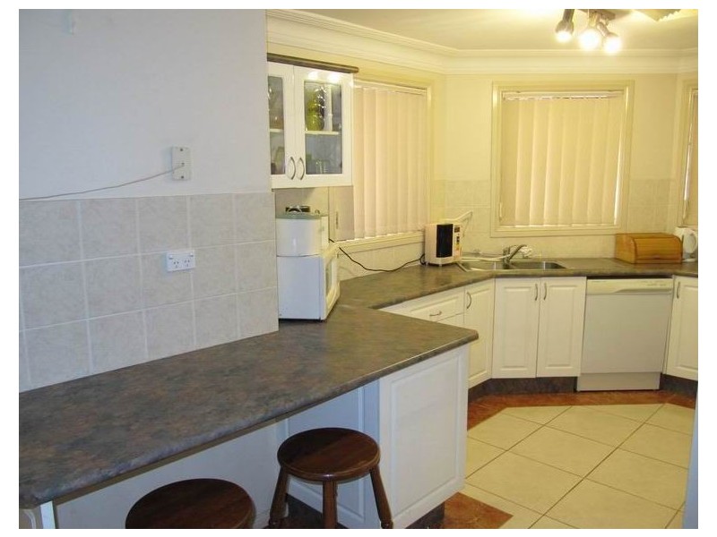 11 Chadley Place, West Hoxton NSW 2171