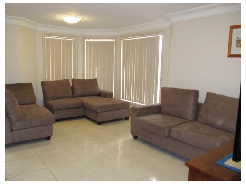 11 Chadley Place, West Hoxton NSW 2171