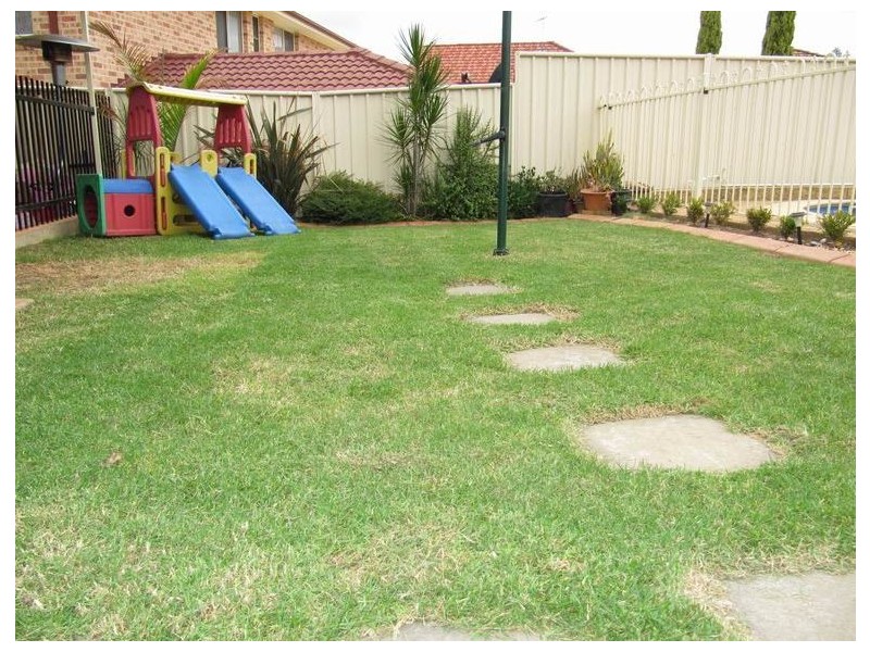 11 Chadley Place, West Hoxton NSW 2171