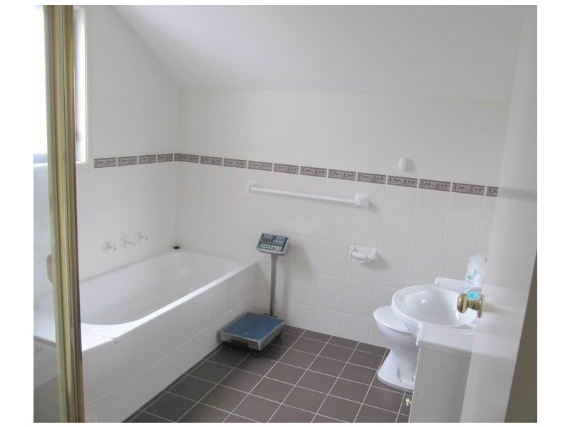 West Hoxton NSW 2171