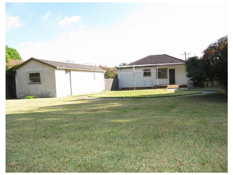 6 Roland Avenue, Liverpool NSW 2170