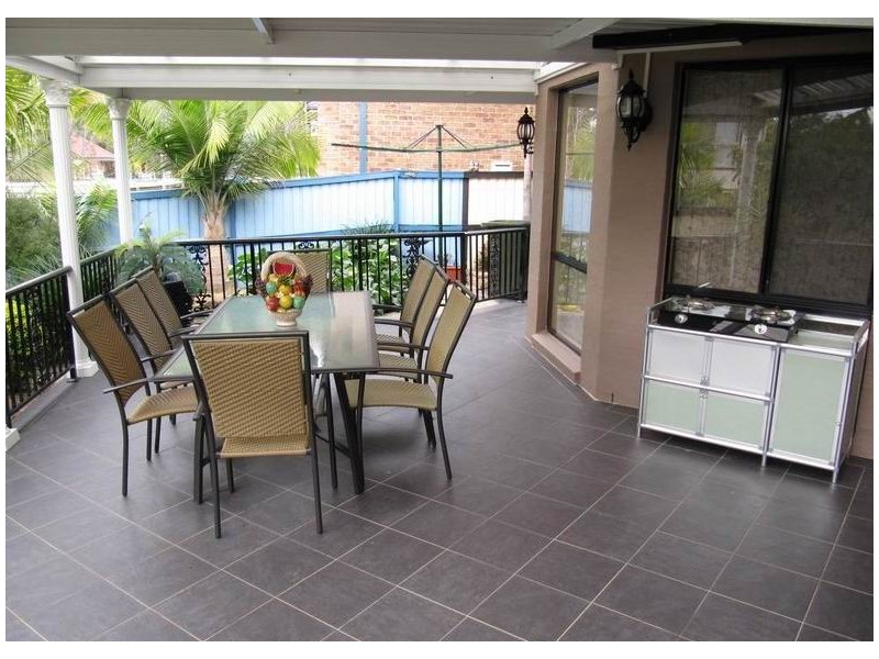 11 Calabria St, Prestons NSW 2170