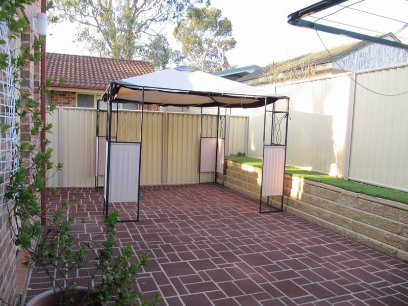 2/53 Trafalgar, Glenfield NSW 2167