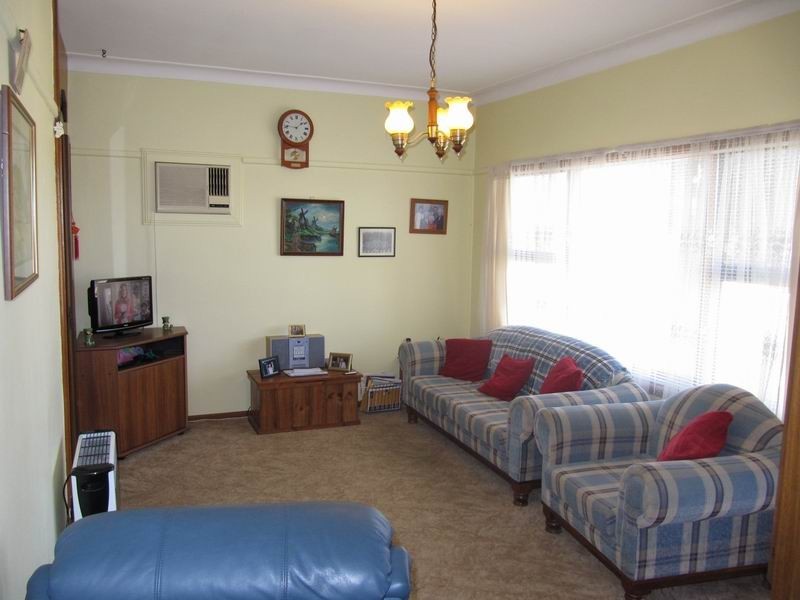 6 Tobys Blvde, Mount Pritchard NSW 2170