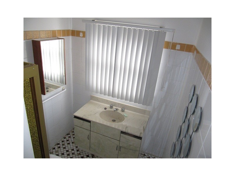 8 Roland Avenue, Liverpool NSW 2170