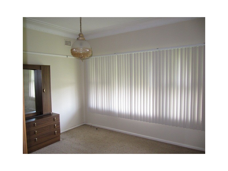 8 Roland Avenue, Liverpool NSW 2170