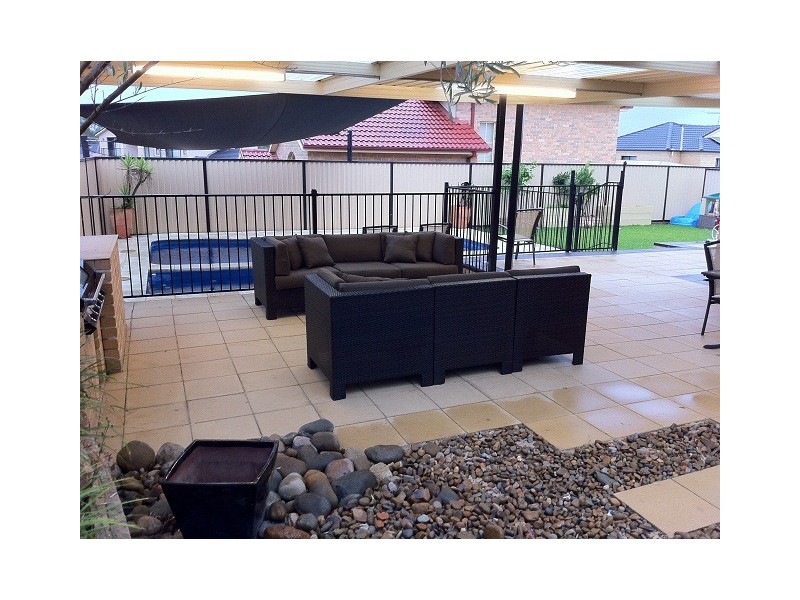 West Hoxton NSW 2171