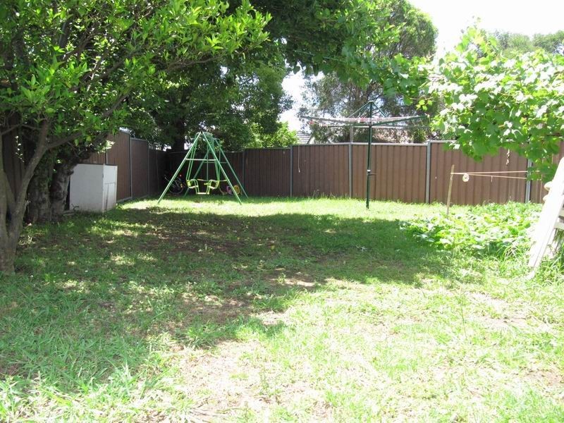 Fairfield West NSW 2165