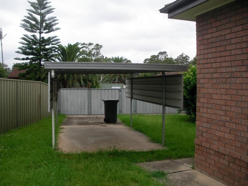 15 Galloway Street, Bossley Park NSW 2176