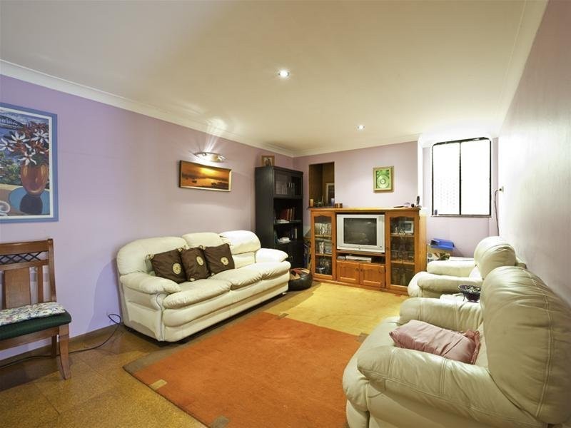 22 Westchester Ave, Casula NSW 2170