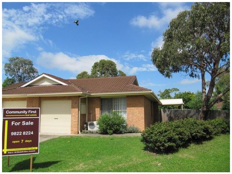 8 Rabaul Close, Bossley Park NSW 2176