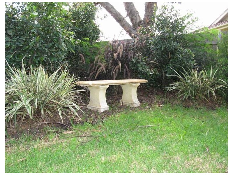 8 Rabaul Close, Bossley Park NSW 2176