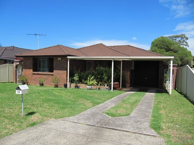 16 Firth Ave, Green Valley NSW 2168