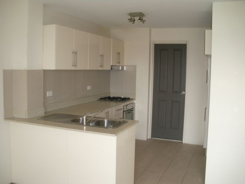 13/2 Castlereagh Street, Liverpool NSW 2170