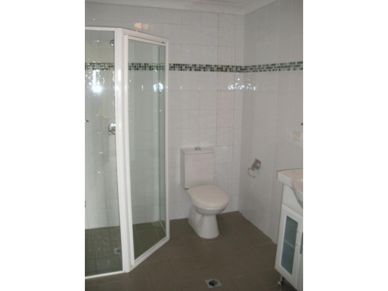 13/2 Castlereagh Street, Liverpool NSW 2170