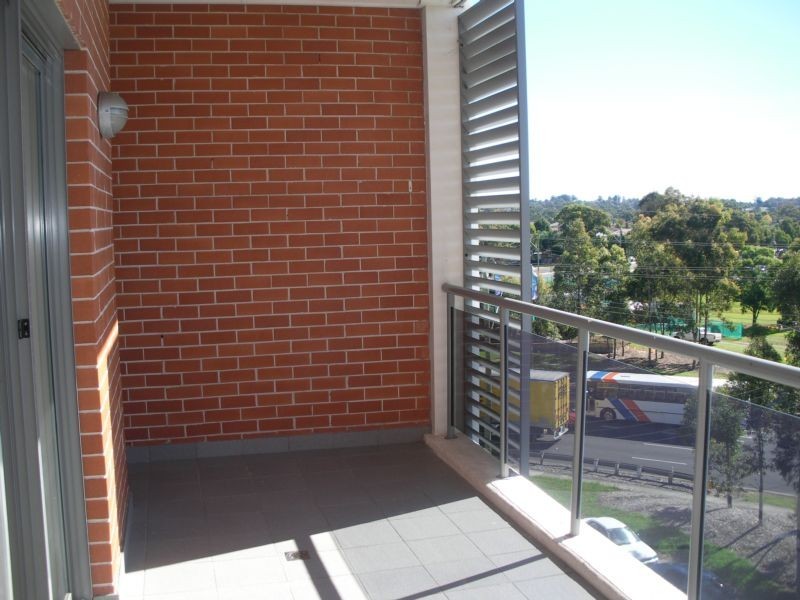 13/2 Castlereagh Street, Liverpool NSW 2170