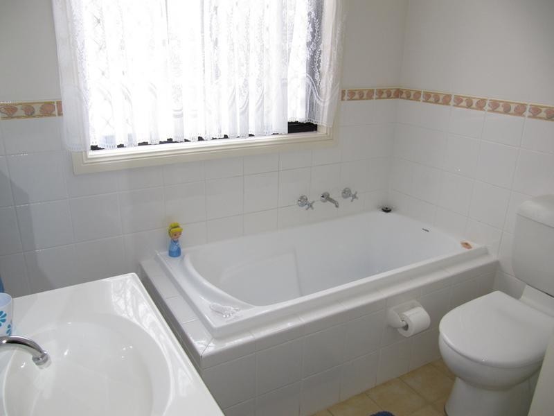 6/9-11 Fourth Avenue, Macquarie Fields NSW 2564