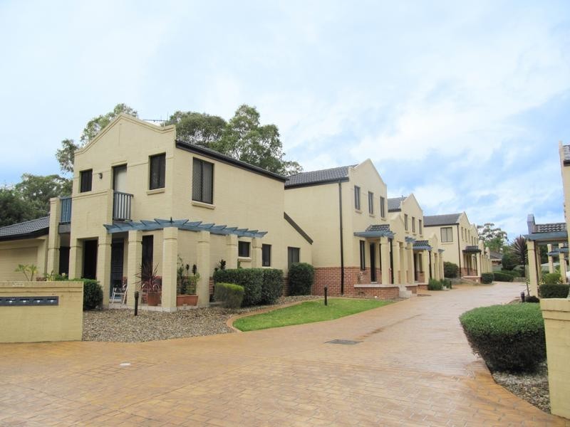 6/9-11 Fourth Avenue, Macquarie Fields NSW 2564