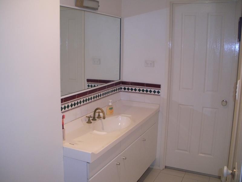 6 Kew Gardens Court, Wattle Grove NSW 2173