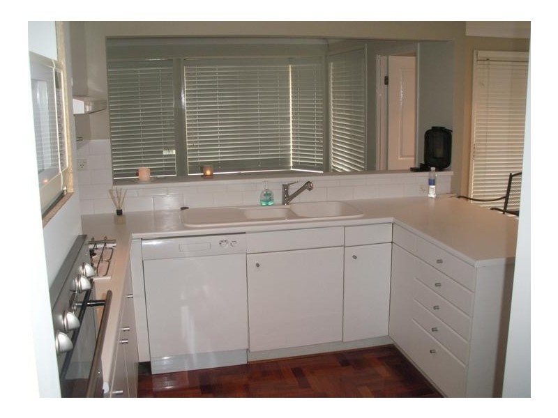 6 Kew Gardens Court, Wattle Grove NSW 2173