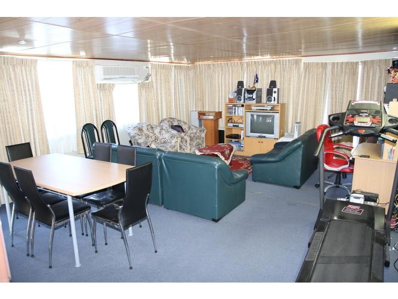 5 Buttercup Street, Macquarie Fields NSW 2564