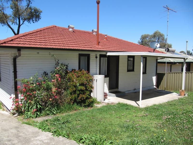 70 Strickland Crescent, Ashcroft NSW 2168