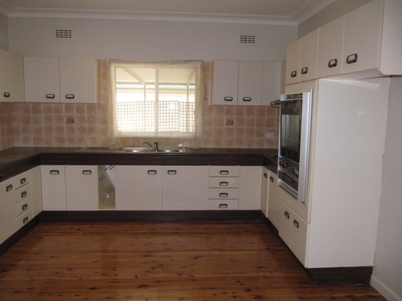 29 Marsh Parade, Casula NSW 2170