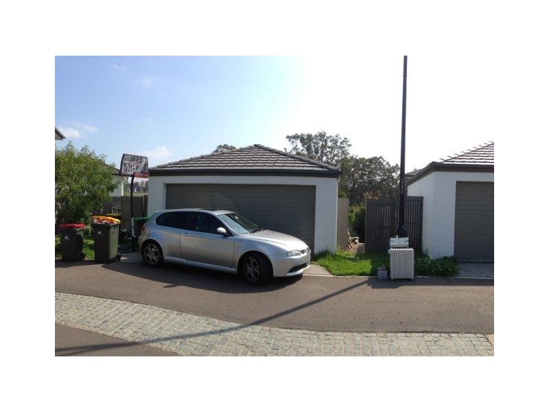 101 Middleton Drive, Middleton Grange NSW 2171