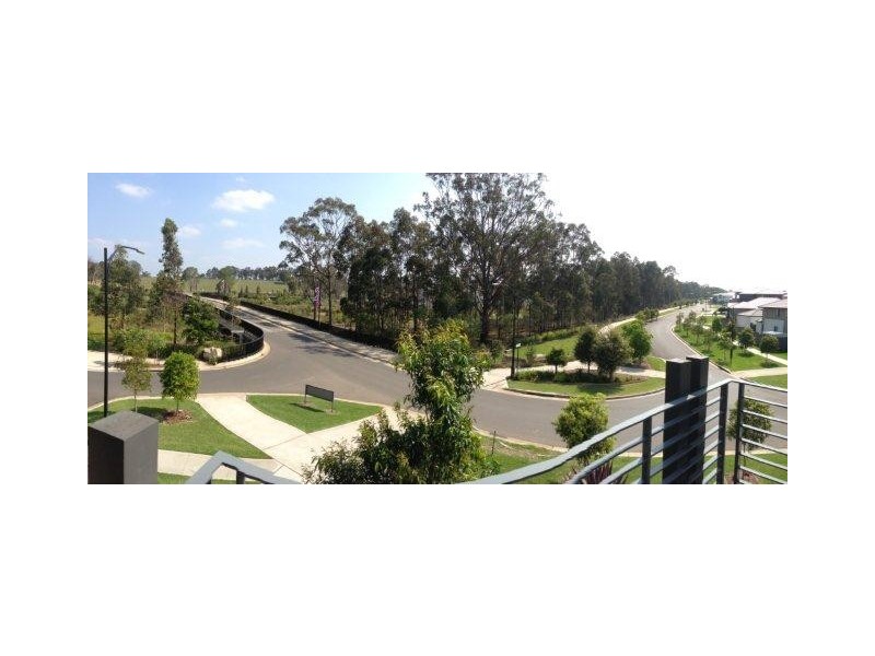 101 Middleton Drive, Middleton Grange NSW 2171