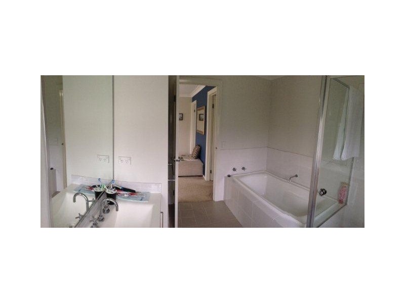 101 Middleton Drive, Middleton Grange NSW 2171