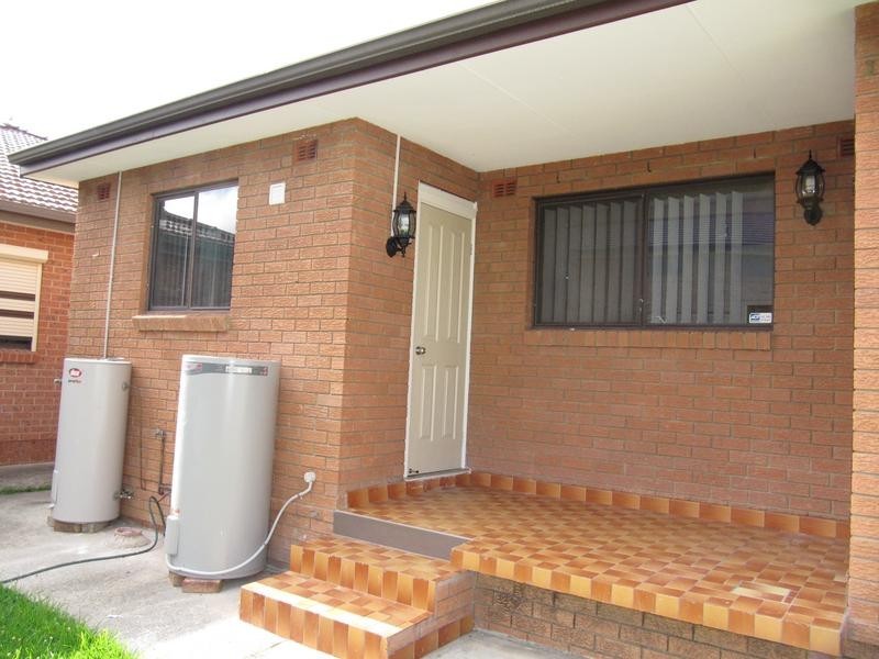 2A Tyrell Crescent (Granny Flat), Fairfield NSW 2165