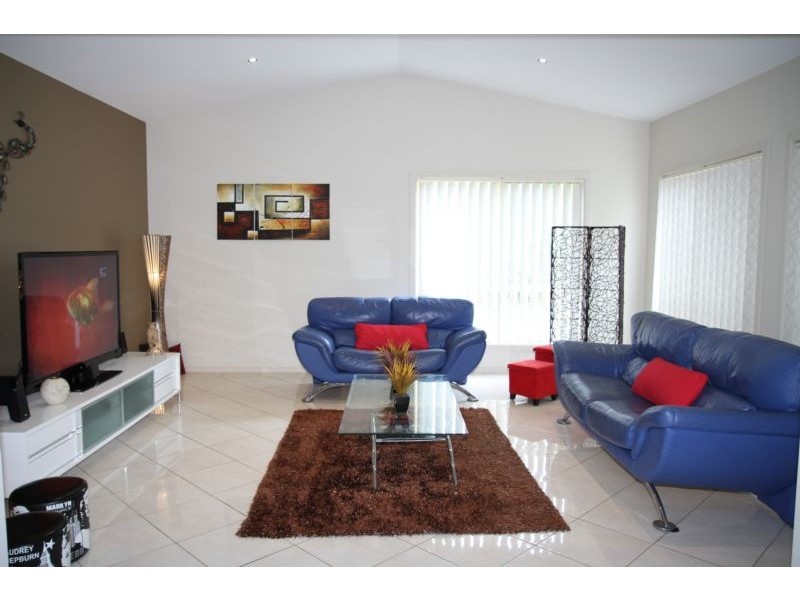 West Hoxton NSW 2171