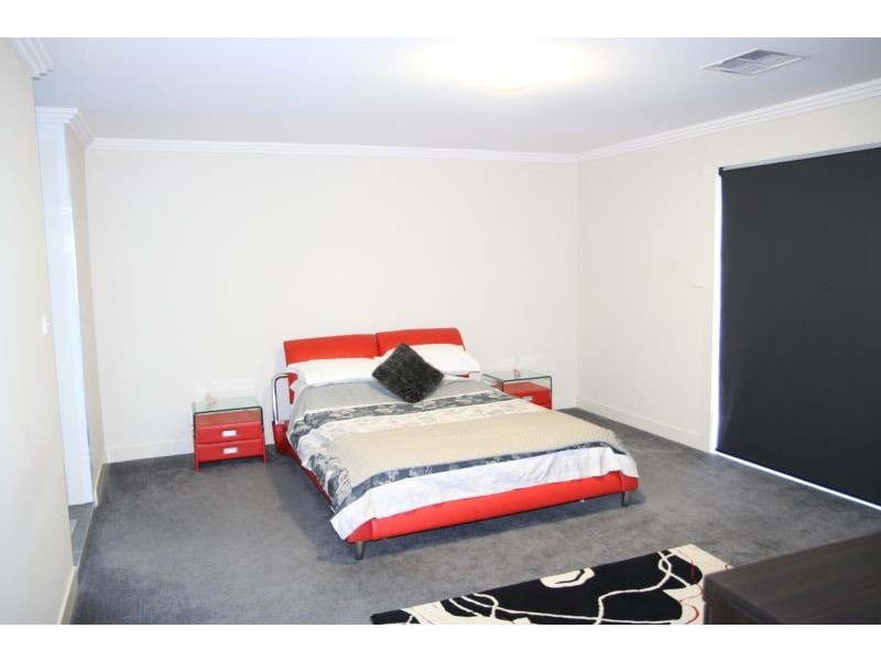 159B Englorie Park Drive, Glen Alpine NSW 2560