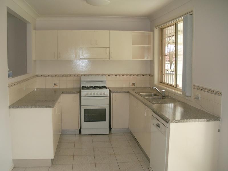 204 North Liverpool Road, Green Valley NSW 2168