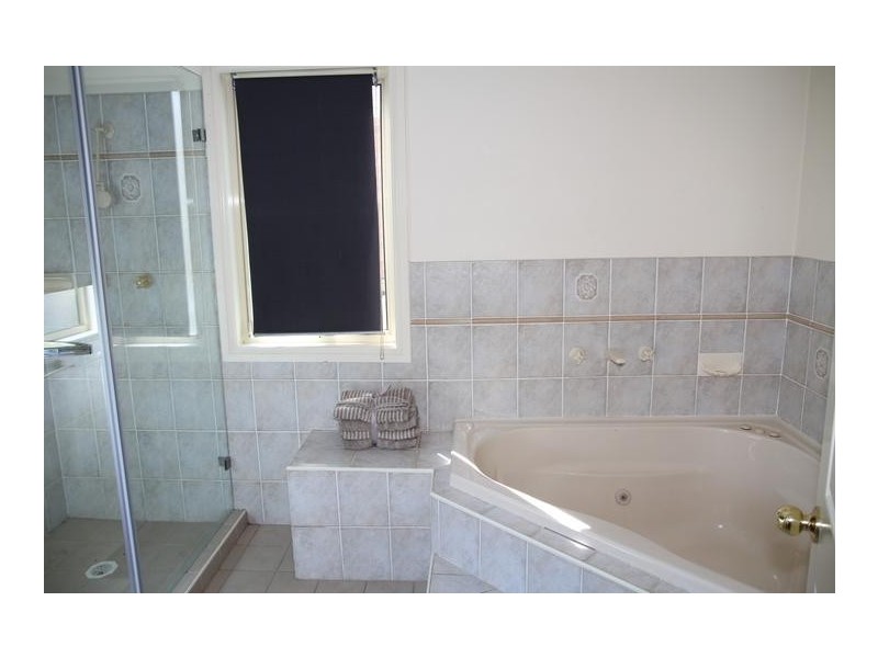 19 Bungulla Street, Sadleir NSW 2168