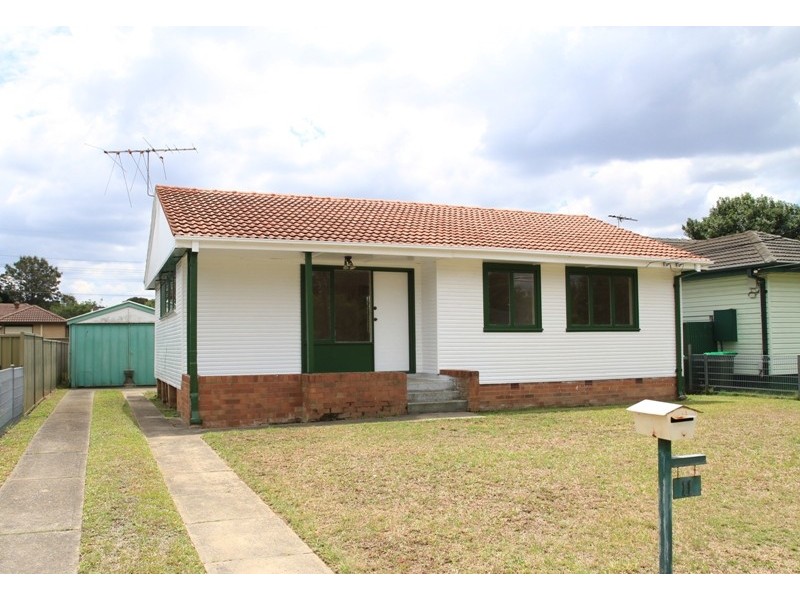 11 Eureka Crescent, Sadleir NSW 2168