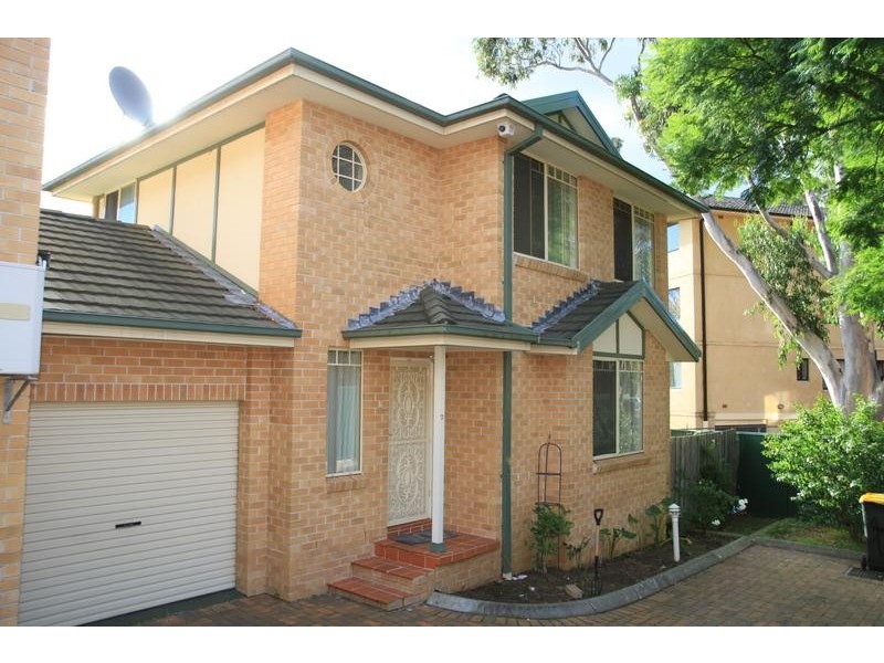 4/13 McLean Street, Liverpool NSW 2170