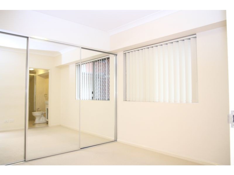 1/8-10 Lachlan Street, Liverpool NSW 2170