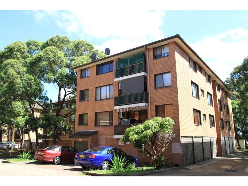69/142 (block 7) Moore Street, Liverpool NSW 2170