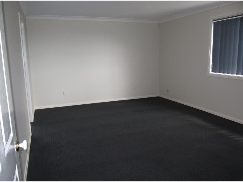 42 Ashcroft Avenue, Casula NSW 2170