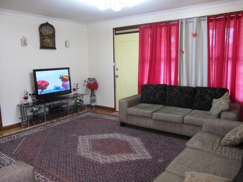 5 Dundee Street, Sadleir NSW 2168