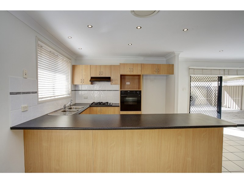 25 Ferraro Crescent, West Hoxton NSW 2171