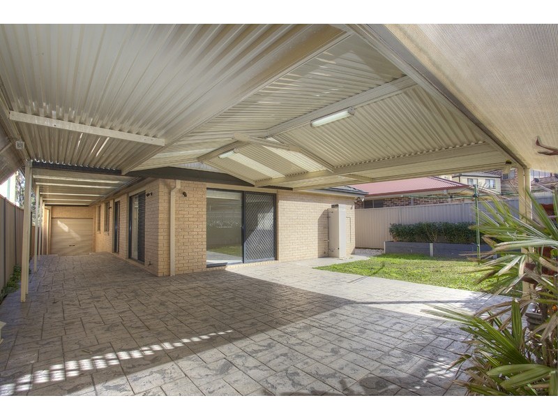 25 Ferraro Crescent, West Hoxton NSW 2171