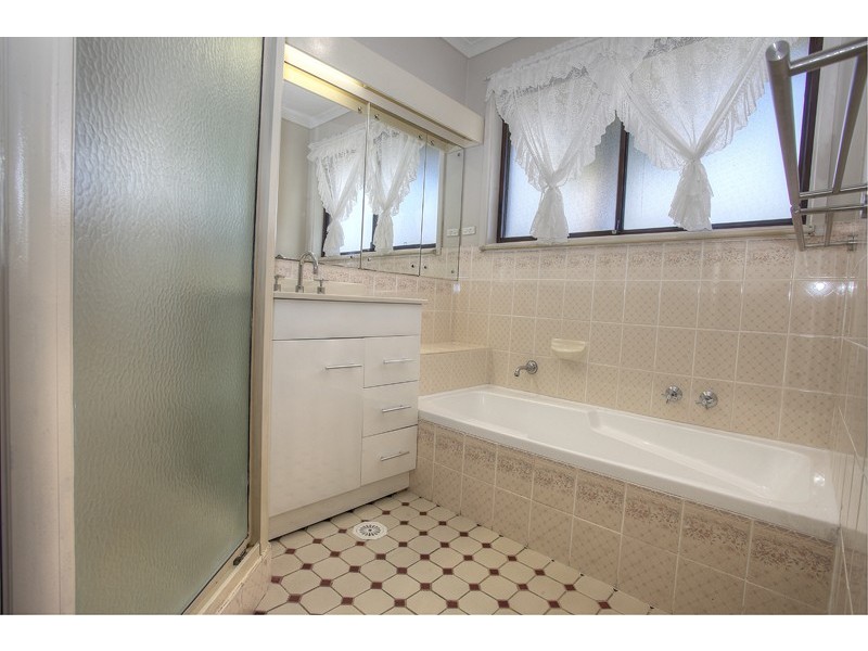 15 Narellan Cres, Bonnyrigg Heights NSW 2177