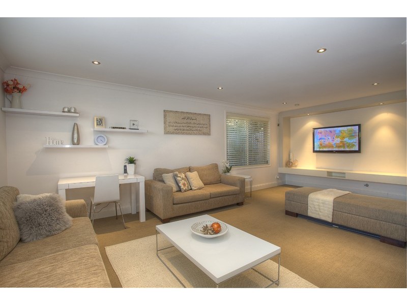 11 Hobler Ave, West Hoxton NSW 2171