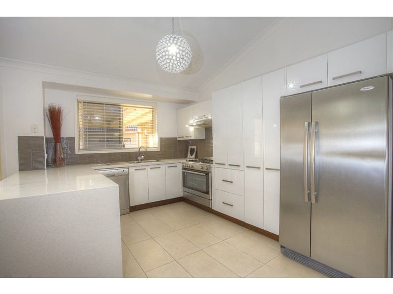 11 Hobler Ave, West Hoxton NSW 2171