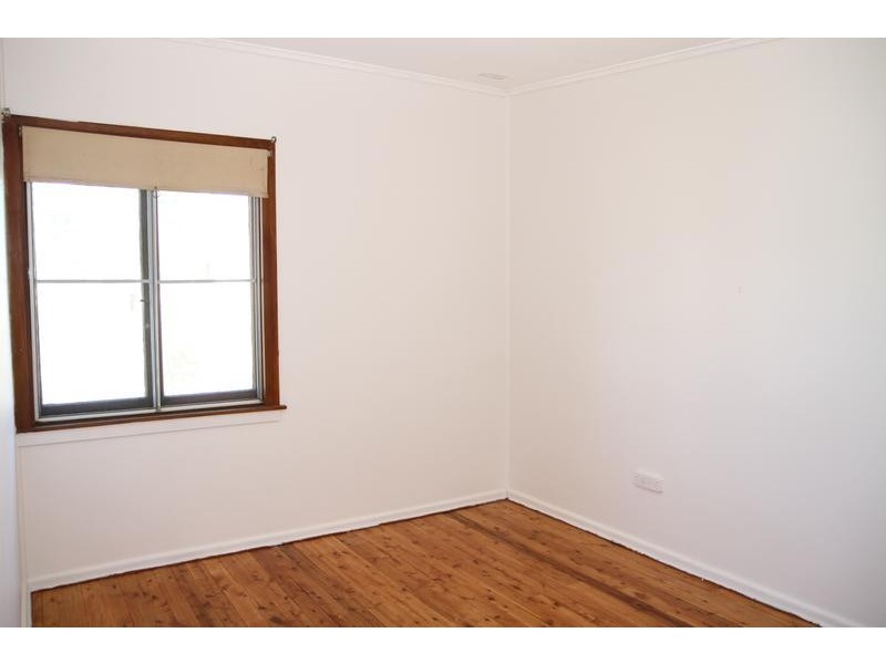 17 Bare Ave, Lurnea NSW 2170