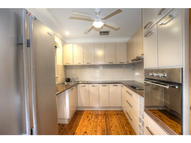 10 Isa Place, Cartwright NSW 2168