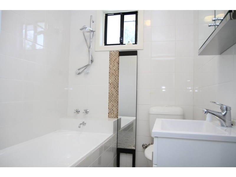 33 Nicholls Street, Warwick Farm NSW 2170