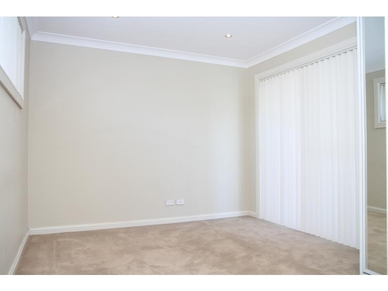2a Canberra Ave, Casula NSW 2170
